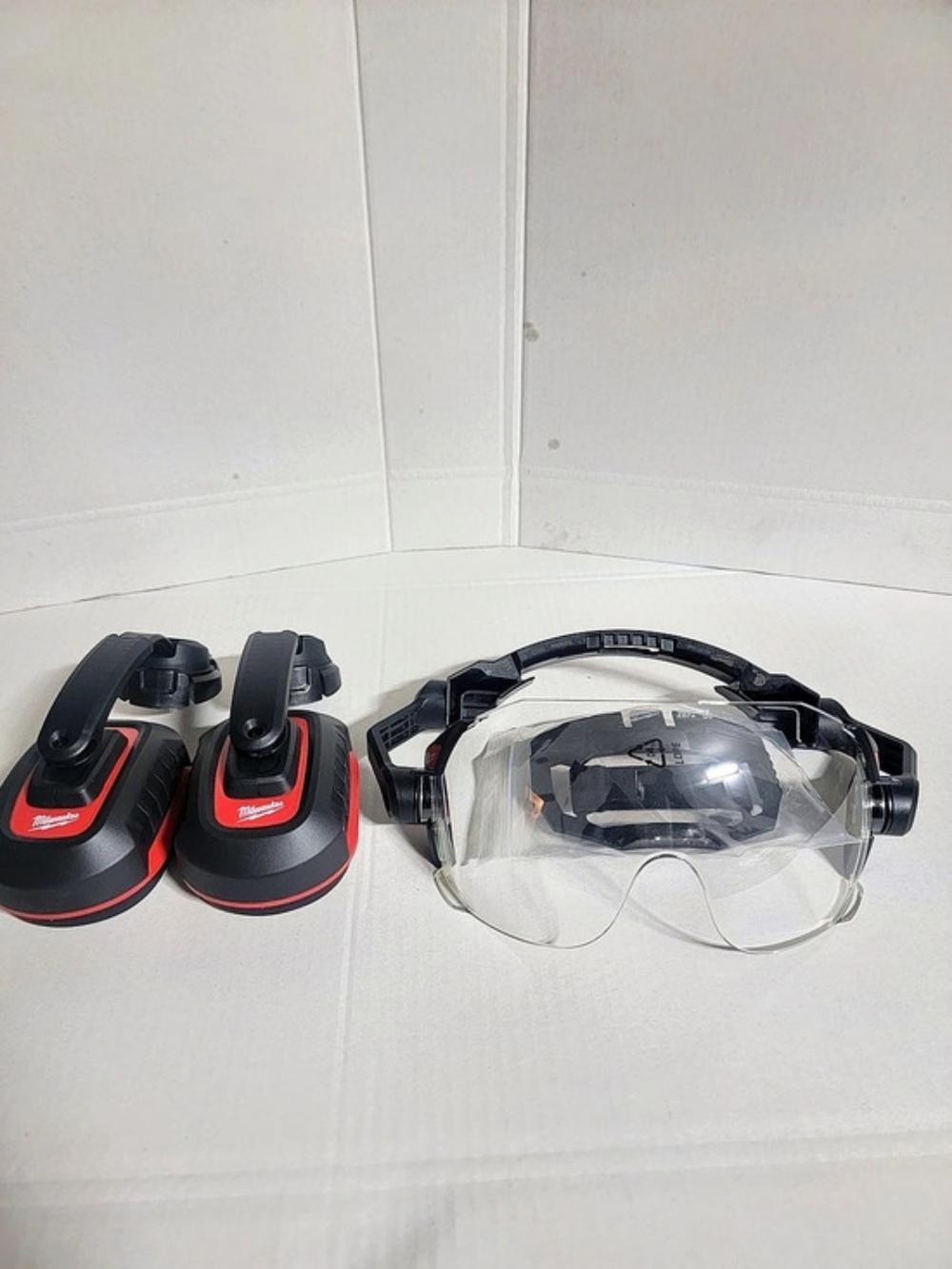 Milwaukee BOLT Safety Earmuffs & Clear Eye Visor NWT